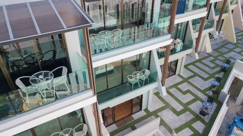 Patong Swiss Hotel Beach Front Phuket Exterior photo
